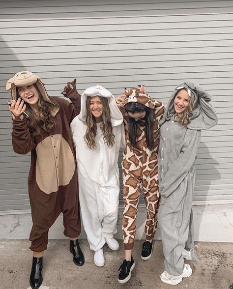 🐒🐇🦒🐘 Annie Grace, Cute Group Halloween Costumes, Best Friend Photography, Halloween Costumes Friends, Halloween Costume Outfits, Best Friend Photos, Cute Friend Pictures, Group Halloween Costumes, Bff Goals