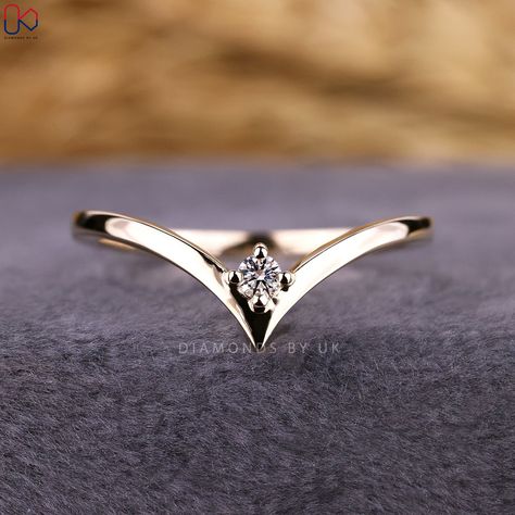 Chevron ring diamond