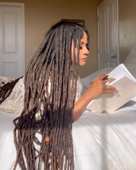 Super Long Locs, Medium Sized Locs Women, Semi Freeform Locs Women, Black Woman Locs, Fic Inspiration, Freeform Locs, Loc Care, Reflective Journal, Beautiful Locs