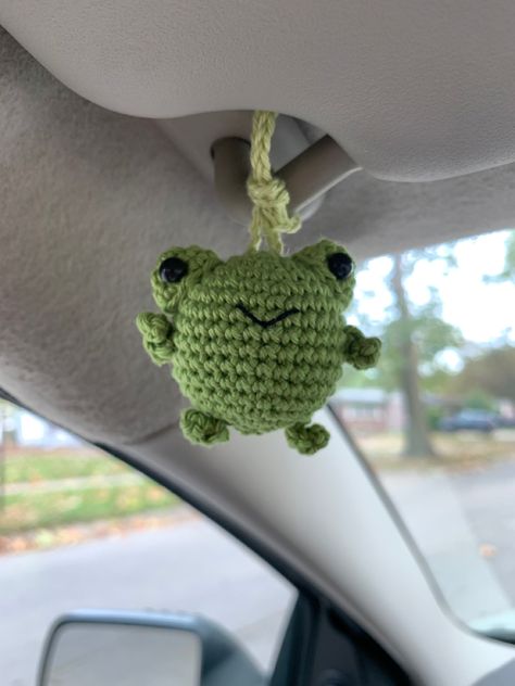 Car Interior Decor Crochet, Pretty Car Interior Aesthetic, Vines In Car Decor, Green Car Interior Aesthetic, Squishmallow Car Decor, Car Interior Decor Aesthetic Green, Asthetic Car Interior, Inner Car Decor, Cottage Core Car Decor