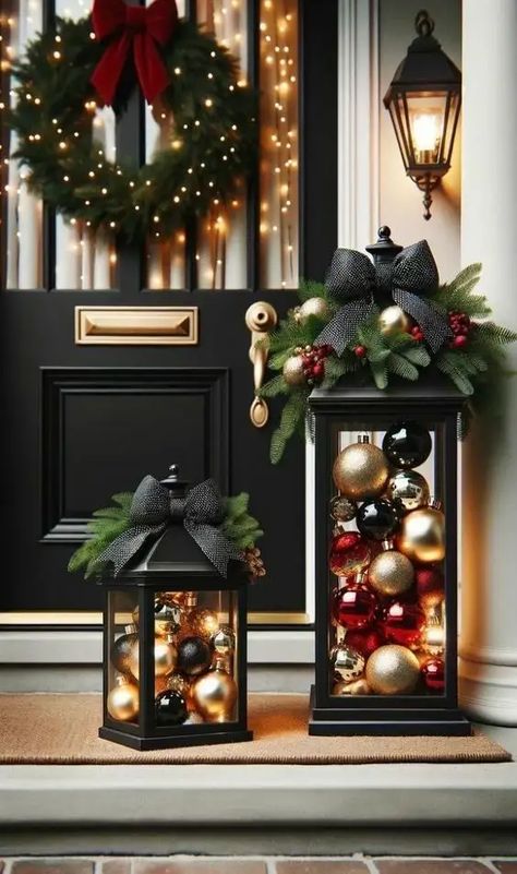 30+ Genius Christmas Front Porch Decorating Ideas - HubPages Art Floral Noel, Jul Diy, Christmas Themes Decorations, Christmas Porch Decor, Christmas Lanterns, Christmas Door Decorations, Christmas Porch, Text Stories, Candy Land Christmas