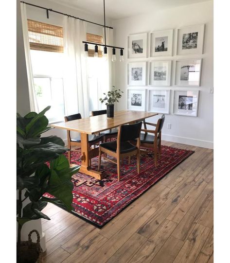 Area Rug Under Dining Table, Red Rug Bedroom, Red Rug Living Room, Rug Under Dining Table, Persian Rug Living Room, Craftsman Dining Room, Modern Classic Living Room, Red Dining Room, Grey Couch Living Room