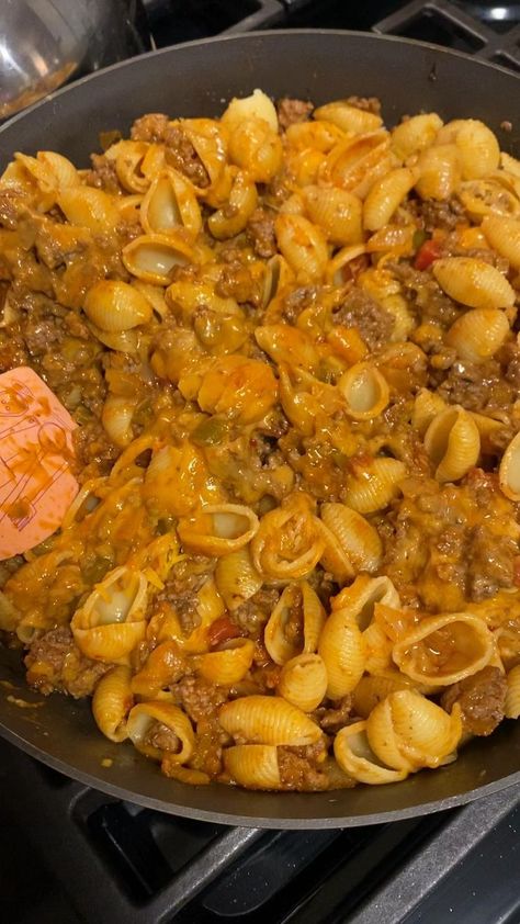 Cheesy Taco Pasta 🌮 | Easy meals, Soul food dinner, Dinner recipes Cheesy Taco Pasta, Cooking Recipes For Dinner, Pasta Easy, Taco Pasta, Soul Food Dinner, Easy Healthy Meal Prep, Food Babe, Food Therapy, Dinner Easy