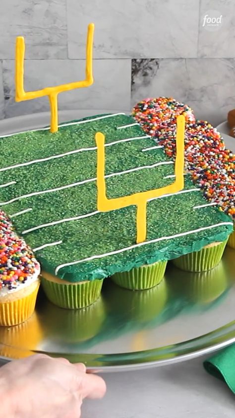 Football Cupcake Pull Apart Cake, Football Stadium Cupcakes, Football Cupcake Cake Ideas Pull Apart, Cute Football Desserts, Football Field Cupcake Cake, Pull A Part Cupcakes, Football Pull Apart Cupcakes, Football Themed Cupcakes, Cupcake Cakes For Boys