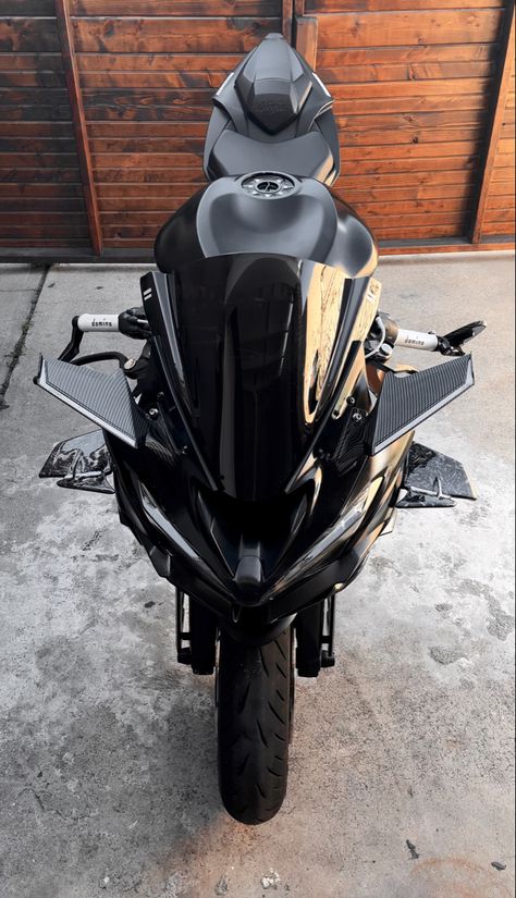 Ig: ap3x__636 Youtube: ap3x__636 Gt Bikes, Sport Motorcycles, Tmax Yamaha, Biker Photography, Bike Drawing, Home Studio Setup, Sports Bike, Kawasaki Zx6r, Pretty Bike