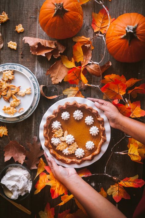 Thanksgiving Pumpkin Pie Pumpkin Pie Aesthetic, Pie Aesthetic, Spiced Whipped Cream, Pumpkin Pie Spice Mix, Fun Thanksgiving Desserts, Buttery Pie Crust, Best Pumpkin Pie, Pie Tops, Pumpkin Pie Filling