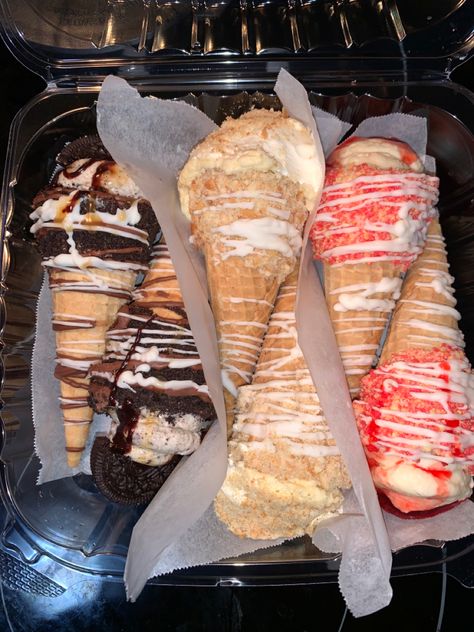 Waffle Cone Cheesecake, Cheesecake Stuffed Cones, Cheesecake Stuffed Waffle Cones, Oreo Banana Pudding, Stuffed Waffle Cones, Stuffed Cones, Cone Desserts, Crunch Cone, Dessert Cones