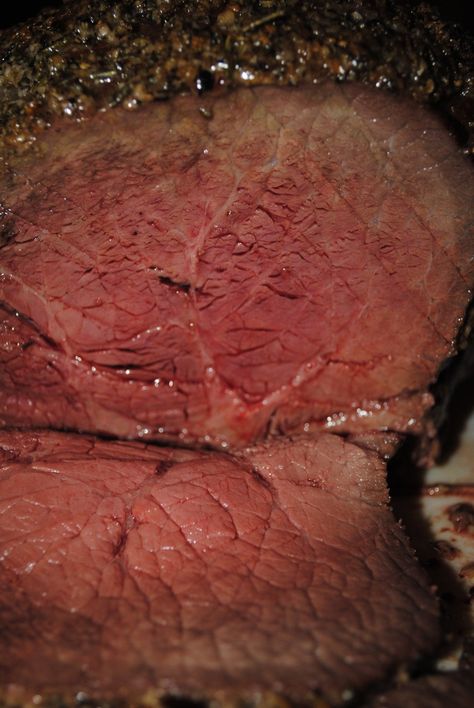 Top Sirloin Roast Recipe, Top Roast, Holiday Roast Beef, Sirloin Roast Recipes, Beef Sirloin Tip Roast, Perfect Roast Beef, Rare Roast Beef, Tip Roast, Christmas Roast