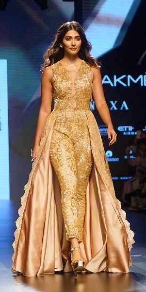 Gold Dress Outfits, Jumpsuit Outfit Wedding, Fancy Jumpsuit, Gold Jumpsuit, Detachable Skirt, Pooja Hegde, Wedding Jumpsuit, Jumpsuit Outfit, Aaliyah