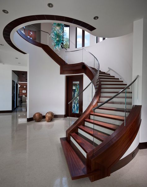 Staircase Contemporary, House Projects Architecture, Staircase Design Modern, Staircase Railing Design, Stairs Design Interior, House Staircase, Escalier Design, House Balcony Design, Stair Railing Design