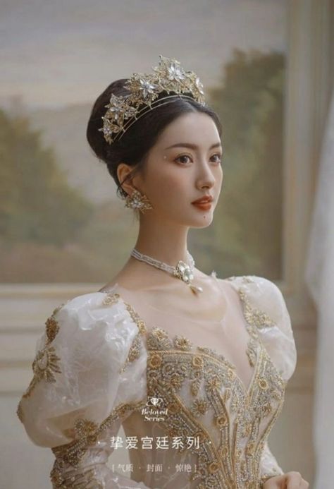 Korean Royalty Aesthetic, Royal Poses, Asian Princess, Korean Princess, Royal Aesthetic, Royal Dresses, Coron, Photoshoot Concept, Fairytale Dress