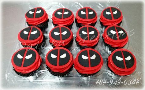 Deadpool cupcakes Deadpool Food Ideas, Deadpool Cupcakes, Deadpool Printable Cake Topper, Deadpool Cake Topper, Marvel Cupcakes, Deadpool Theme, Pool Cupcakes, Deadpool Party, Deadpool Birthday