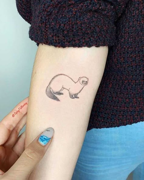 Simple Girl Tattoos, Ferret Tattoo, Tattoo Lines, I Want A Tattoo, Pet Tattoos, Man Tattoo, Small Tattoos Simple, Mini Tattoo, Cute Little Tattoos