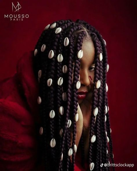 Fall And Winter Fashion 2023, Braids With Cowrie Shells, Hair Jewelry Black Women, Beaded Locs, Editorial Braids, Raindrop Braids, Cowrie Shells, Braids With Beads, Beautiful Hairstyles