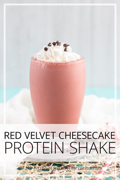 Cheesecake Protein Shake, Protein Drink Recipes, Protein Shakes Recipes, Herbalife Shake Recipes, Velvet Cheesecake, Protein Shake Smoothie, Protein Smoothies, Herbalife Shake, Red Velvet Cheesecake