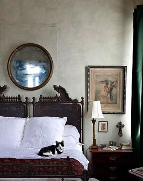 http://www.nytimes.com/2011/09/29/garden/in-new-orleans-life-and-art-side-by-side.html?_r=2&ref=garden& New Orleans Interior Design Bedroom, Minimal Victorian Bedroom, New Orleans Aesthetic Interior Bedroom, Old Italian Aesthetic Bedroom, Wimsey Goth Style Bedroom, Dream Room, Home Bedroom, Home Design, Room Inspo