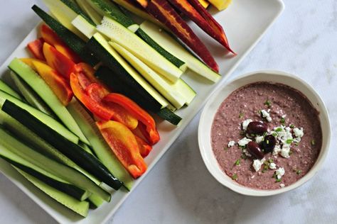 True Food Kitchen Black Olive Dip Copycat recipe (add more ranch, way less dill 1/2 t, a little half and half or water) Kalamata Olive Dip, True Food Kitchen Recipes, Crudite Dip, Olive Dip, Entertaining Appetizers, True Food Kitchen, Cold Lunch, Weekly Recipes, Eating Healthier