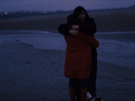 Oliver Tate, Submarine 2010, Submarine Movie, I Still Miss You, Movie Aesthetic, Chaotic Academia, Heartbreak Hotel, Movie Shots, Writers And Poets