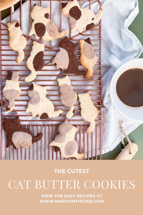 Cat Cookie Recipes, Easy Cat Themed Desserts, Cat Cookies Recipe, Cat Shaped Desserts, Cat Cutout Cookies, Calico Cat Cookies Recipe, Cat Dessert Ideas, Nerdy Desserts, Cat Shaped Cookies