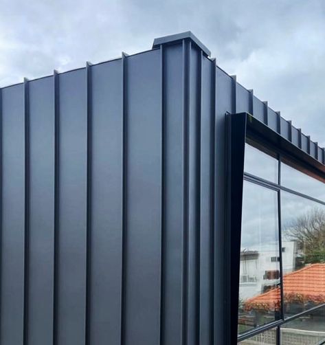 ACS on Instagram: “Standing Seam perfection delivered by @lcsplumbing 🤩🤩🤩 25mm Standing Seam finished in @colorbondsteel #Matt #Monument looks absolutely…” Standing Seam Cladding, Zinc Cladding, Installing Siding, Standing Seam, Coach House, Garden Buildings, Summer House, Monument, Shed