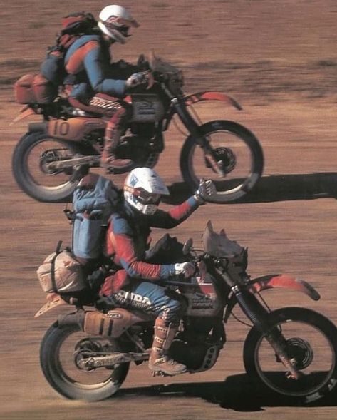 Enduro Vintage, Dual Sport Motorcycle, Enduro Motorcycle, Paris Dakar, Motorcycle Camping, Honda (motorcycle), Graphic Poster Art, Motocross Bikes, Adventure Motorcycling