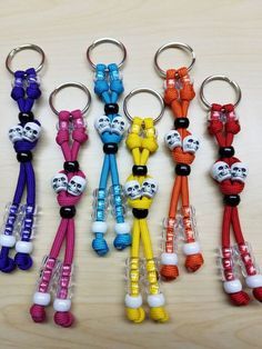 Paracord Projects Diy, Paracord Crafts, Pony Bead Crafts, Paracord Diy, Paracord Tutorial, Paracord Ideas, Paracord Knots, Paracord Keychain, Paracord Projects