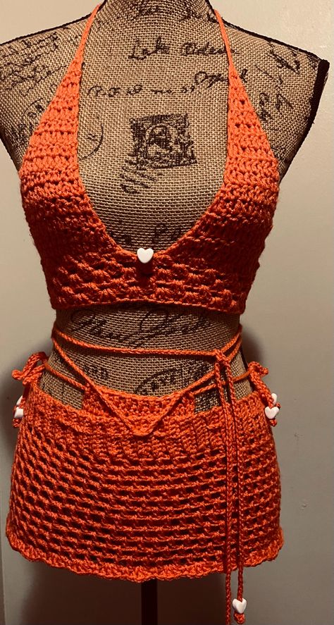 🧶 👙 set Jamaica Crochet Bathing Suit, Crotched Outfits, Crochet Summer Outfits, Crochet Summer Set, Crochet Festival Outfit, Knitted Bathing Suit, Crochet Suit, Crop Top Ideas, Crochet Swimwear Pattern