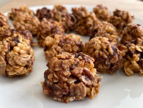 Honey Crunch, Oat Bites, Recipe Using Honey, Oatmeal Bites, Oat Cereal, Fun Dessert, Coconut Peanut Butter, Peanut Butter Roll, Honey Oats