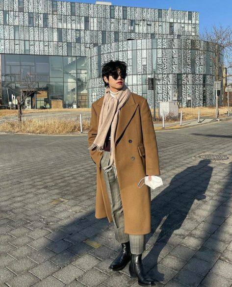 Trench Coat Street Style Men, Beige Wool Coat Outfits, Aries Core, Wool Coat Outfits, Trench Coat Street Style, Guy Clothes, January Outfits, Korean Winter Outfits, Beige Wool Coat