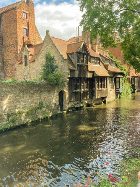 #brugge #city #old #earth #aesthetic Old Cities Aesthetic, Georgecore Aesthetic, Old Europe Aesthetic, Old City Aesthetic, City Apartment Aesthetic, Old Cities, Earth Aesthetic, Stone City, Mountain City