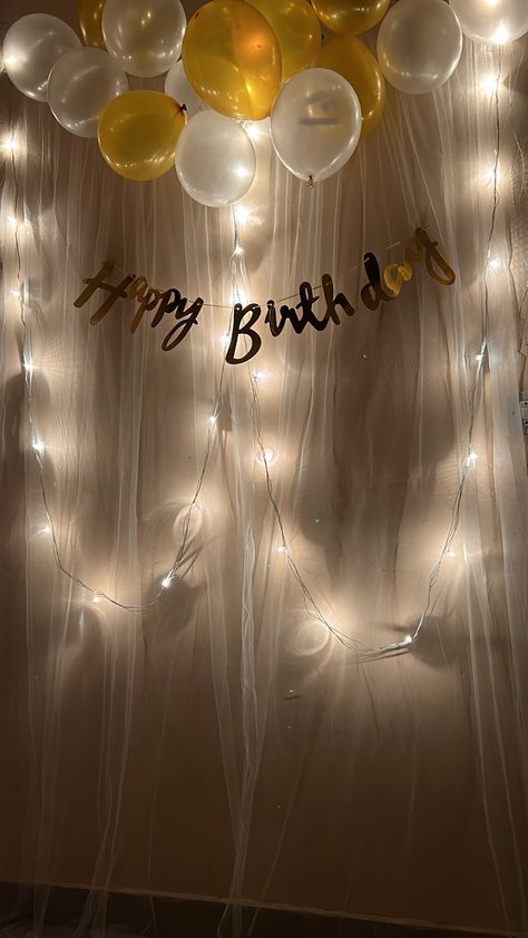 Asthetic Snaps, Plane Background, Cutesy Outfit, Birthday Deco, Happy Birthday To Me Quotes, Birthday 21, Surprise Birthday Decorations, Mahadev Hd Wallpaper, Birthday Decorations For Men