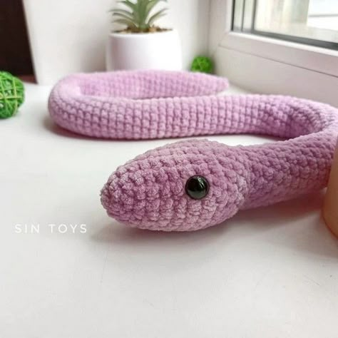 Crochet Free Snake Pattern, Crochet Snake Pattern, Crochet Stuffed Toys, Crochet Snake, Cute Expressions, Largest Snake, Long Snake, Soft Crochet, Quick Crochet Patterns