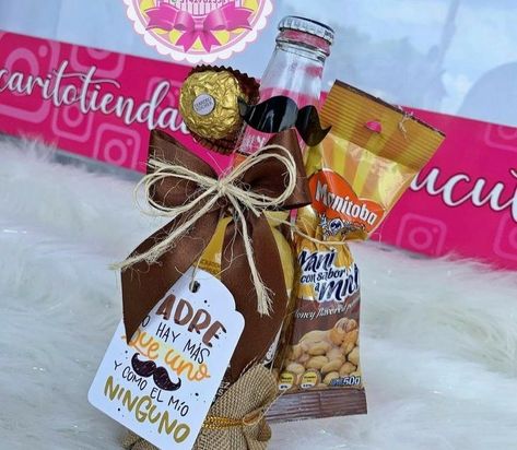 Dad Day, Diy Valentines Gifts, Candy Gifts, Valentines Diy, Secret Santa, Inspirational Gifts, Gingerbread Cookies, Party Gifts, Fathers Day Gifts