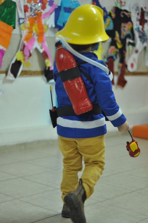 Fireman Outfit, Firefighter Crafts, Fireman Costume, Fireman Sam, Creative Costumes, Purim, Kids Costumes, Firefighter, Holiday Crafts