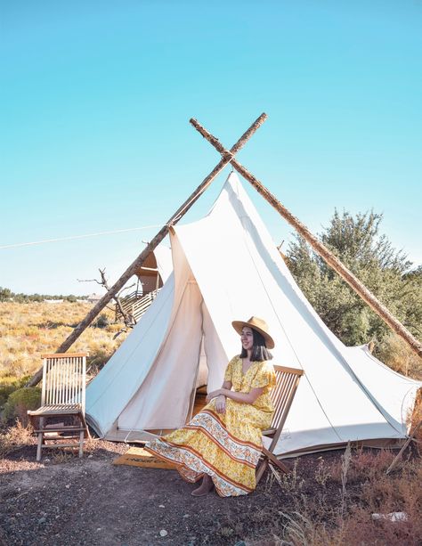 Is glamping at a national park on your bucket list? Under Canvas has several locations at various national parks. I spent a night at Under Canvas Grand Canyon, check out my review on my blog. Pet friendly Things to do in Arizona. Dog friendly camping. Glamping tents, adventure travel, beautiful places, arizona, arizona travel, national parks, grand canyon Things To Do In Arizona, Travel Beautiful Places, Under Canvas, Review Tips, Glamping Tents, Grand Canyon Arizona, Page Arizona, Go Glamping, The Bucket List