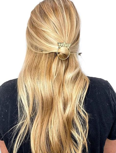 20 Shades of Blonde: The Trendiest Blonde Hair List of 2020 Blond Ideas, Long Blonde Hair Cuts, Champagne Blonde Hair, Hair Color Guide, Perfect Blonde Hair, Blonde Hair Colors, Huge Hair, Icy Blonde Hair, Dramatic Hair