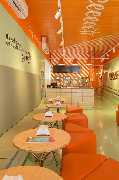 Restaurant Orange Design, Front Restaurant Design, White Restaurant Interior Design, Purple Restaurant, Juice Bar Interior, Orange Cafe, Food Court Design, Mexican Restaurant Decor, Traditional Restaurant