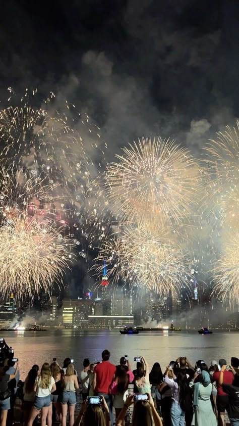 4th Of July Nyc, July Aesthetic, Slasher Summer, Happy4th Of July, Nyc Pics, The World Is My Oyster, Roosevelt Island, Summer Vision Board, Summer Vision