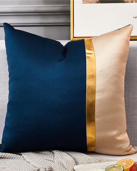 Satin Cushion Covers, Sewing Pillows Ideas, Canvas Bag Diy, Designer Bed Sheets, Creative Pillows, Retail Store Interior Design, Pillows Decorative Diy, Blue Living Room Decor, Trendy Interiors