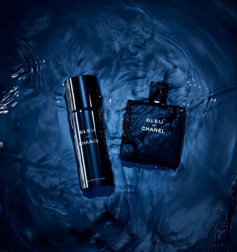 Royal Blue Aesthetic, Man Perfume, Blue Photos, Color Anime, Perfume Chanel, Chanel Fragrance, Gaspard Ulliel, Navy Girl, Blue Perfume