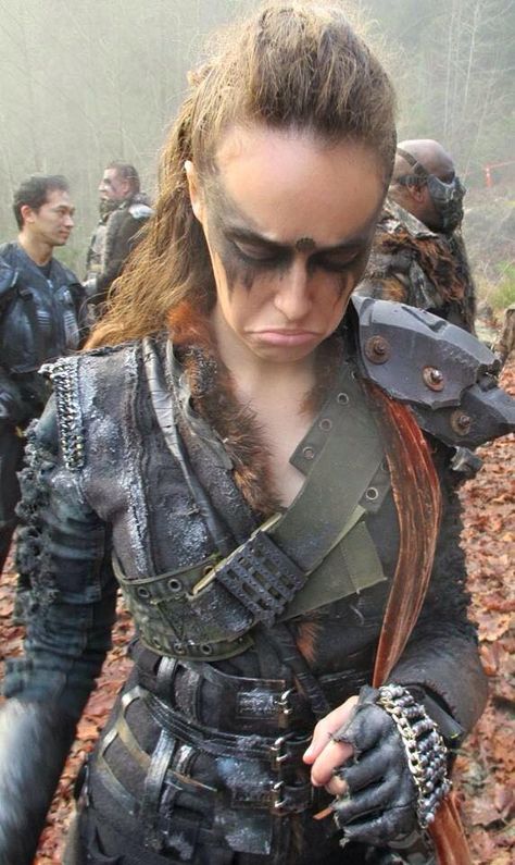 Lexa E Clarke, The 100 Poster, Commander Lexa, The 100 Characters, Lexa Y Clarke, Alycia Jasmin Debnam Carey, Lexa The 100, Clarke And Lexa, Alycia Jasmin