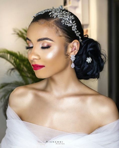 Low Bun Wedding Hair Black Women, Wedding Hair Black, Low Bun Bridal Hair, Bridal Hairdos, Low Bun Wedding Hair, Bride Hairstyles Updo, Forest Green Wedding, Natural Hair Wedding, Bun With Curls