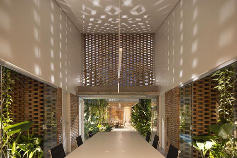 Architect Laurent Troost designs Tropical Shed in Manaus, Brazil, as an archaeology office and event space rolled into one Classical Building, Long Dining Table, Tall Ceilings, Row House, Ground Floor Plan, Sustainable Architecture, Architecture Photo, Indoor Outdoor Living, Outdoor Areas