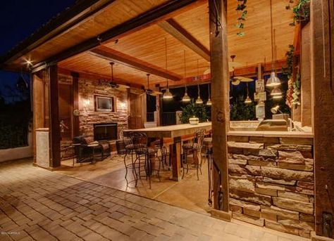 Massive outdoor kitchen and living room to turn a porch or patio into an outdoor room Outdoor Kitchen And Dining, Covered Outdoor Kitchens, Outdoor Kitchen Appliances, Backyard Kitchen, Outdoor Room, Built In Grill, Diy Outdoor Kitchen, Stone Walls, Outdoor Living Room