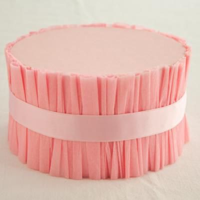 DIY Ruffled Cake Stand: inexpensive, would be cute for an engagement party in different pastel colors 1 Tier Cake, Ruffled Cake, Vintage Dessert Tables, Diy Cake Pops, Cake Pop Displays, Diy Cake Stand, Crepe Paper Streamers, Cake Pop Stands, Sweet Trees