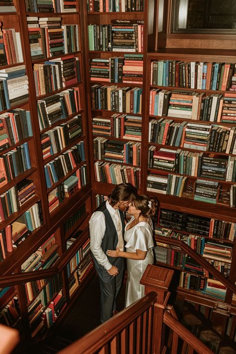 Bookstore Wedding Photos, Book Store Photoshoot Couple, Bookstore Engagement Shoot, Library Photo Shoot Couple, Book Store Engagement Photos, Bookstore Engagement Photos, Library Couple Photoshoot, Library Kiss, Library Wedding Aesthetic