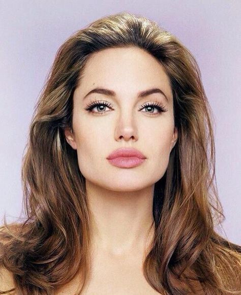 Angelina Jolie Angelina Jolie Makeup, Glamour Portraits, Angelina Jolie Photos, 얼굴 그리기, Portrait Photography Women, Celebrity Drawings, Face Photography, Portrait Sketches, Celebrity Portraits