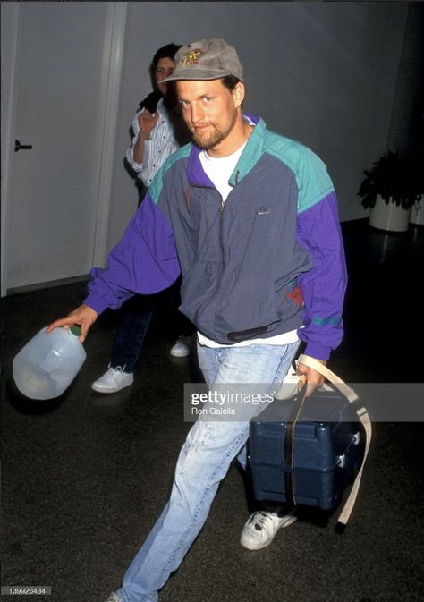 90s Mens Outfits, 90s Men Outfits, Retro Outfits 90s, Normcore Fashion, Woody Harrelson, Dad Style, Airport Fits, 90s Fashion Men, 90s Men