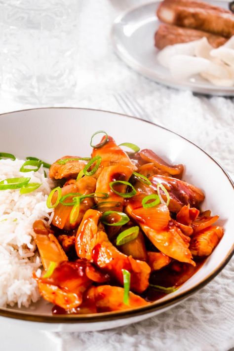 Peking Chicken | Hint Of Helen Peking Sauce Recipe, Peking Chicken, Chinese Fakeaway, Chicken Sauce Recipes, Lean Chicken, Chinese Takeaway, Chilli Chicken, Brown Sauce, Sauce For Chicken