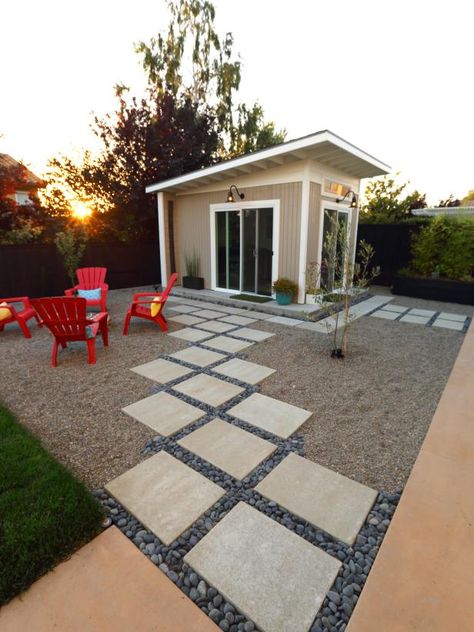 25 Chic Ideas for Patios and Porches on a Budget | HGTV Contemporary Backyard, Landscape Curbing, Modern Backyard, Side Yard, Paver Patio, Budget Backyard, Backyard Projects, Vintage Diy, Backyard Patio Designs